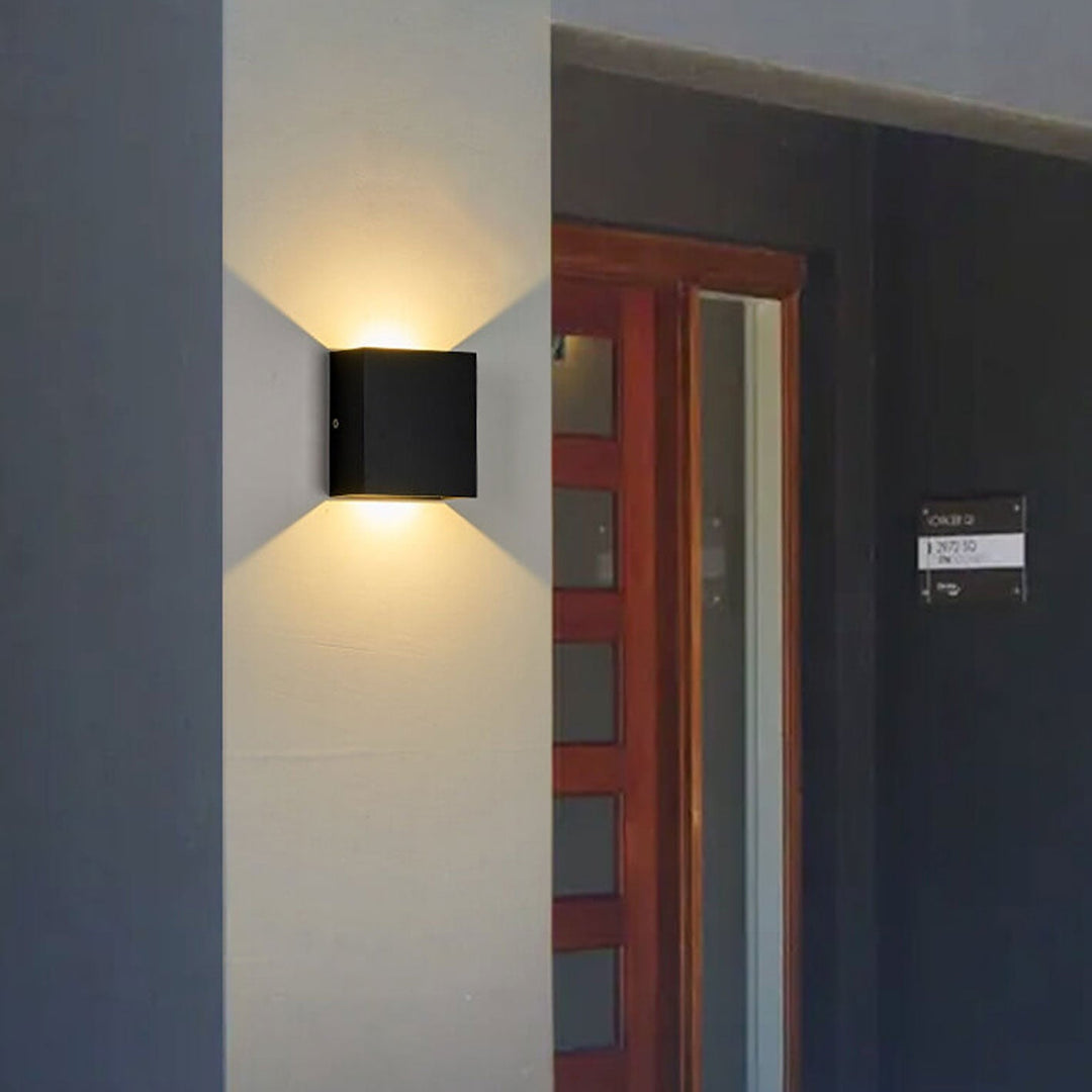 Sensa Motion Wall Light