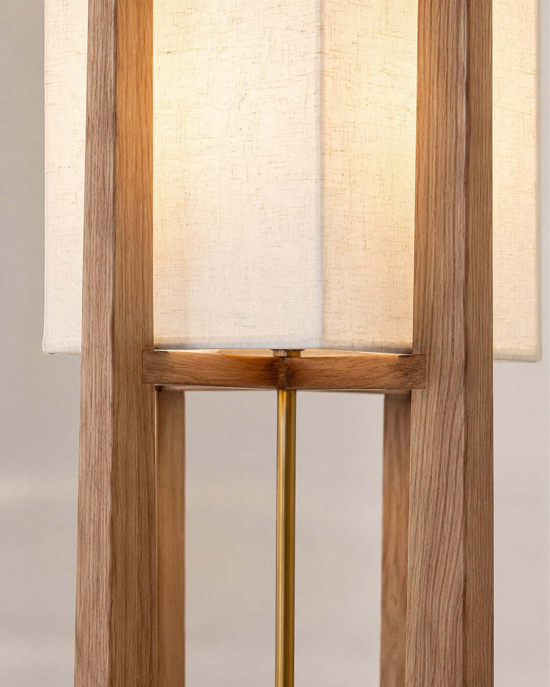 Hugo Tripod Floor Lamp