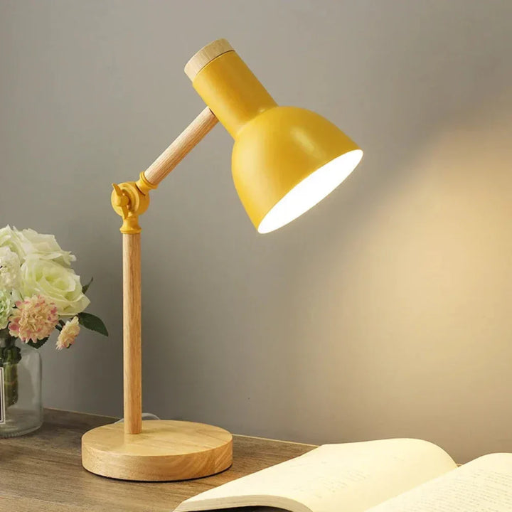 Pivo Desk Lamp