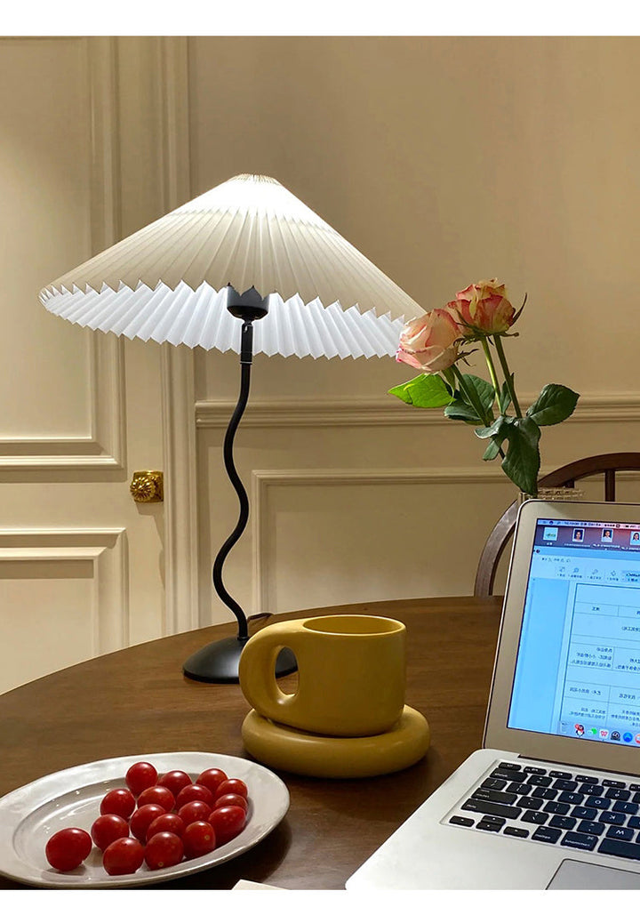 Wiggle Squiggle Table Lamp