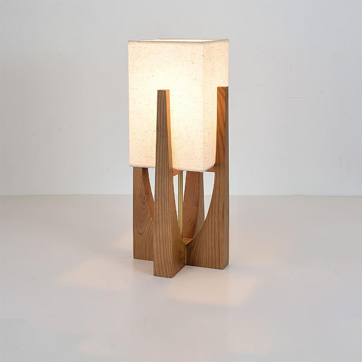 Hugo Tripod Floor Lamp