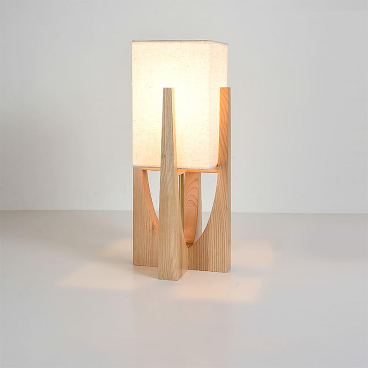 Hugo Tripod Floor Lamp