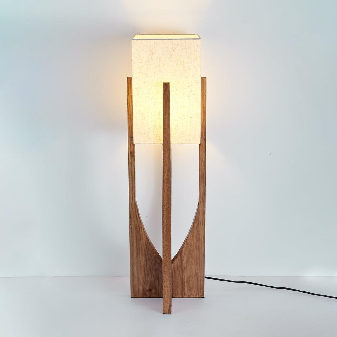 Hugo Tripod Floor Lamp