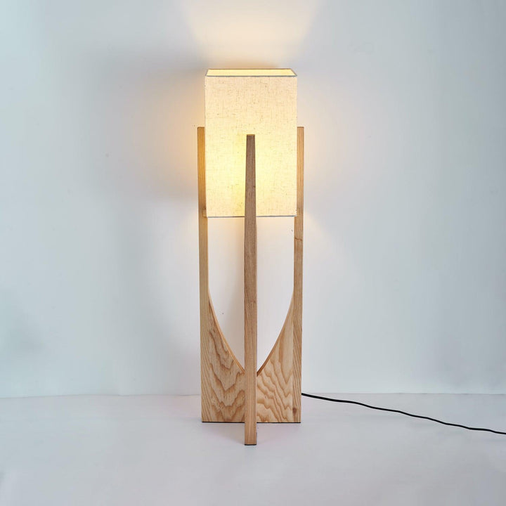 Hugo Tripod Floor Lamp