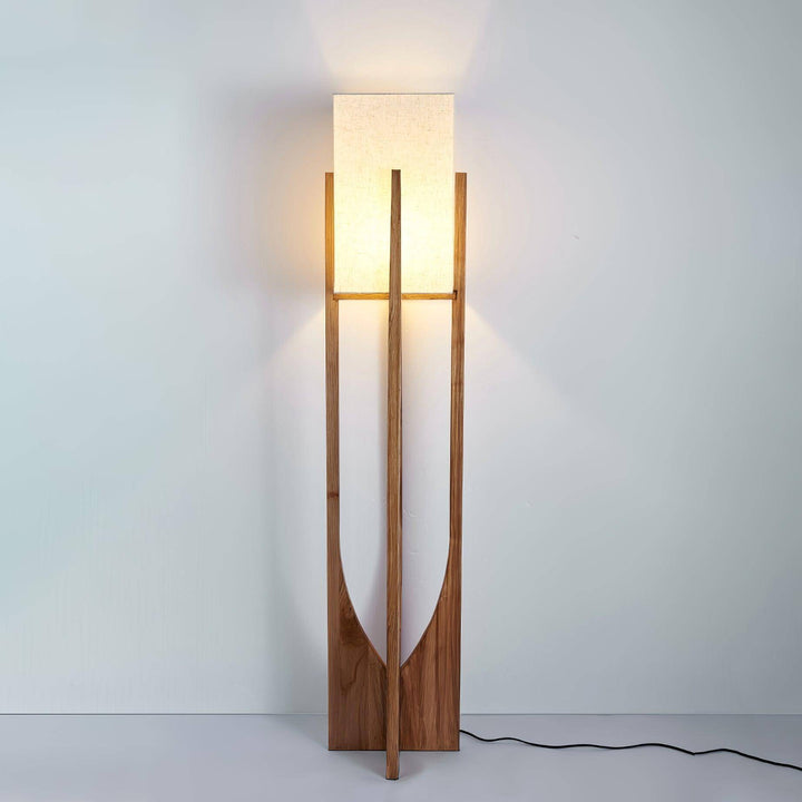 Hugo Tripod Floor Lamp