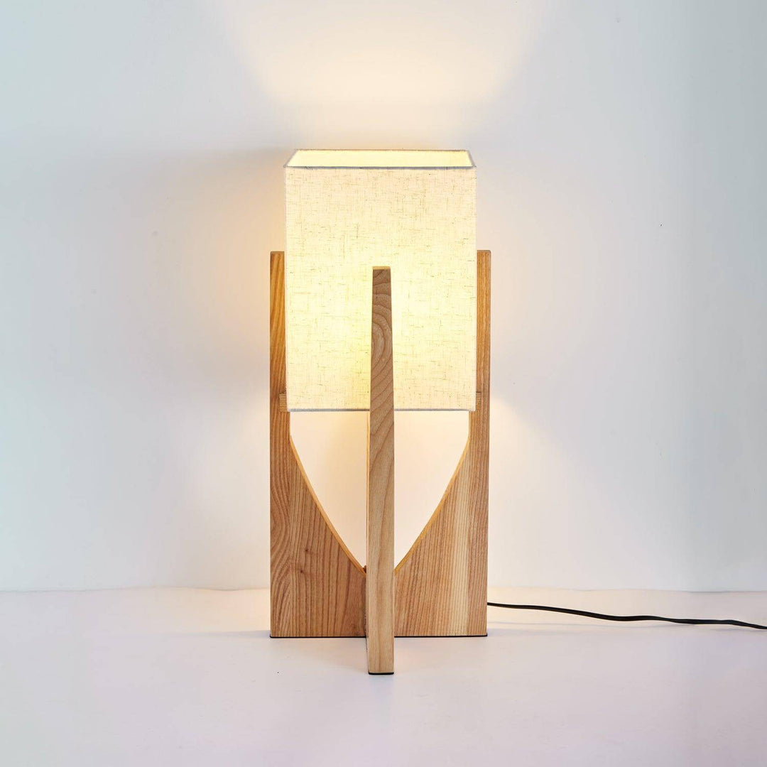 Hugo Tripod Floor Lamp