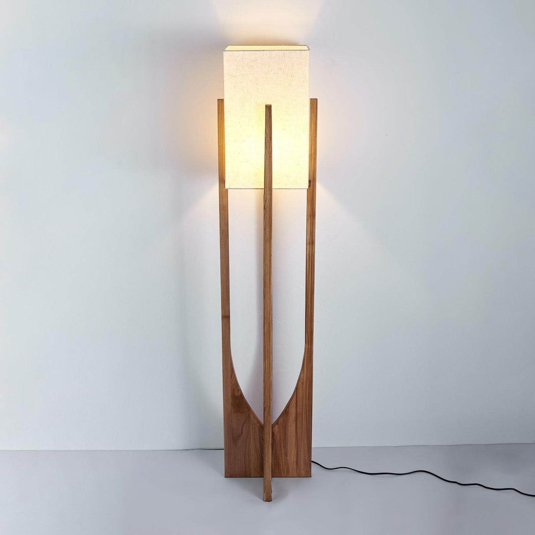 Hugo Tripod Floor Lamp