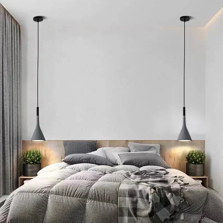 Minne Minimalist Pendant