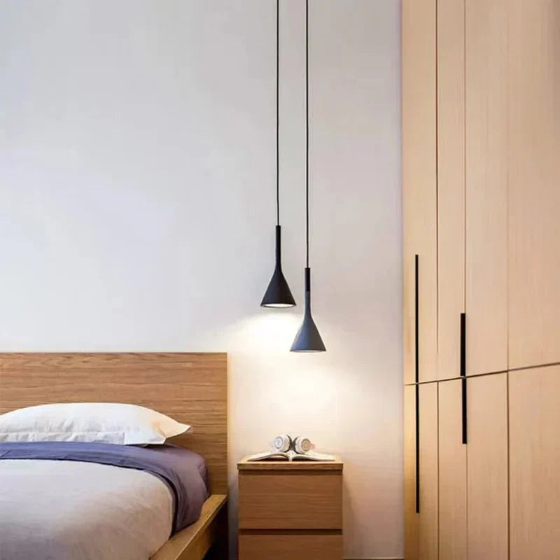 Minne Minimalist Pendant